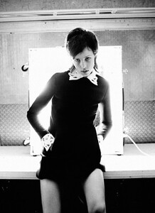 img-edie-campbell_162315841590-727x1000.thumb.jpg.78ef947d42bab2616b290b4e2427eb33.jpg