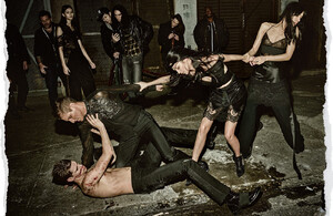 img-givenchy_181256712158-1000x650.thumb.jpg.749d1acc5c213fdfd2893657de678474.jpg