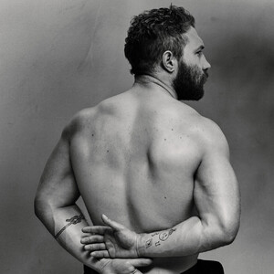img-jai-courtney_132709633443.thumb.jpg.9ca2a55f86cd740bbd37a41177ef5e9d.jpg