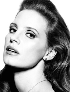 img-jessica-chastain_111607606515-768x1000.thumb.jpg.b07563d63e0584f42b17a65abd6416b3.jpg