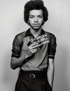 img-justice-smith_203724559981-772x1000.thumb.jpg.a67fb739ec6f273d2e3c450db77489f4.jpg