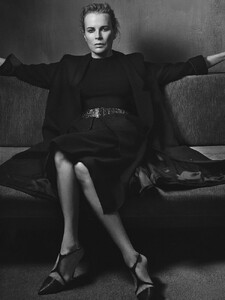 img-kim-basinger_142551974656-750x1000.thumb.jpg.c33e4d63dad2e489f38aa48df752f16a.jpg