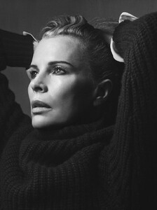 img-kim-basinger_142619522213-749x1000.thumb.jpg.18bcafaee81a97187041eb16987a7378.jpg