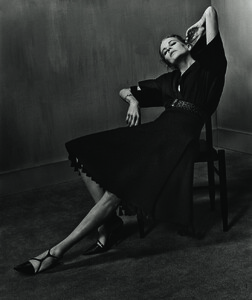 img-kim-basinger_143020676001-843x1000.thumb.jpg.2a6a3635d76a64b3d5eecf01761a7a24.jpg