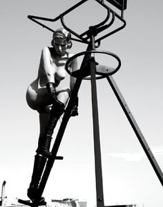img-lara-stone-1_112112120294.thumb.jpg.cb22fb80cf092c95b154b19d71e827d3.jpg