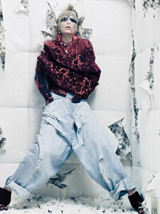 img-maison-martin-margiela-6_13274056144-751x1000.thumb.jpg.f2228690c28efd15e2ab65073bb4baf6.jpg