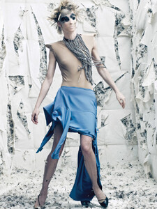 img-maison-martin-margiela-7_132904876859-751x1000.thumb.jpg.dd5a666967e5f60c1214f0e9f5474f3b.jpg