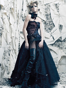 img-maison-martin-margiela-8_133051143685-751x1000.thumb.jpg.678df4973d32badd720ca49def983041.jpg