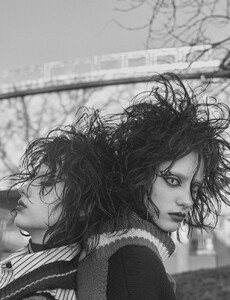 img-prep-goth_204534336175-768x1000.thumb.jpg.e8df7472f80ffd2007efb0657674e5ac.jpg
