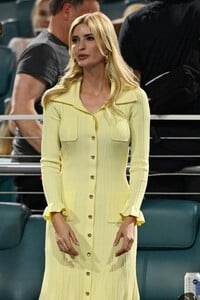 ivanka-trump-and-jared-kushner-at-carlos-alcaraz-vs-grigor-dimitrov-at-the-miami-open-03-28-2024-2.jpg