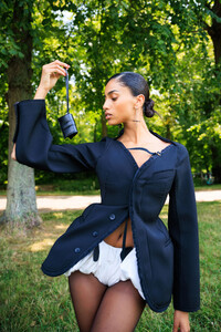 jacquemus_ss24_acielle_style_du_monde_006.thumb.jpg.fa08665853c53c4cb6e9e13bc0f95a13.jpg