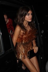 kaia-gerber-arriving-at-the-british-vogue-and-tiffany-co-bafta-afterparty-in-london-02-18-2024-1.jpg