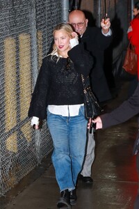 kate-hudson-leave-jimmy-kimmel-live-01-22-2024-2.jpg