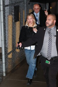 kate-hudson-leave-jimmy-kimmel-live-01-22-2024-3.jpg