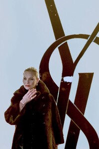 kate-moss-at-ysl-show-during-paris-fashion-week-02-27-2024-0.jpg