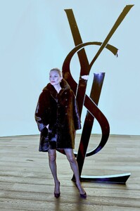kate-moss-at-ysl-show-during-paris-fashion-week-02-27-2024-1.jpg