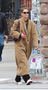 katie-holmes-in-casual-look-in-nyc-03-20-2024-2.jpg