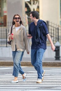 katie-holmes-out-the-nyc-03-15-2024-0.jpg