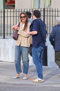 katie-holmes-out-the-nyc-03-15-2024-2.jpg