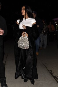 kim-kardashian-departs-from-kanye-west-s-electrifying-vultures-2-performance-at-sofi-stadium-in-los-angeles-03-14-2024-0.jpg