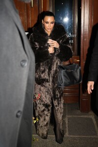 kim-kardashian-night-out-in-paris-during-fashion-week-03-03-2024-6.jpg