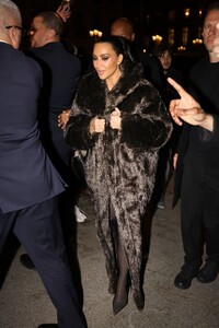 kim-kardashian-night-out-in-paris-during-fashion-week-03-03-2024-7.jpg
