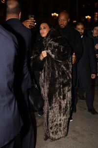 kim-kardashian-night-out-in-paris-during-fashion-week-03-03-2024-8.jpg