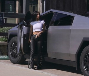 kim-kardashian-with-a-new-tesla-truck-in-malibu-02-22-2024-0.jpg