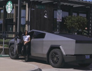 kim-kardashian-with-a-new-tesla-truck-in-malibu-02-22-2024-8.jpg