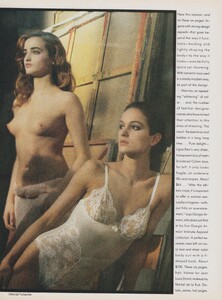 lingerie_02.thumb.jpg.1fd3fd5e8c5be5cb5c22a5c6a466f79e.jpg