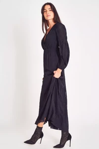 loveshackfancy-dresses-women-lexia-maxi-dress-black_2.webp