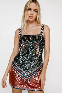 media.nastygal-2.thumb.webp.46984c826388494f2a1ab529545070cd.webp