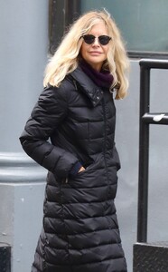 meg-ryan-in-a-long-puffer-jacket-manhattan-03-17-2023-0.thumb.jpg.d15cb0c34396c92902935f5e199ac7ec.jpg