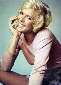 mimsy-farmer-220869l.jpg