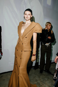 nyfw_f23_backstage_luar_hunter_abrams_026.thumb.jpg.f9fc2f658afcd66341b84e68619a498f.jpg