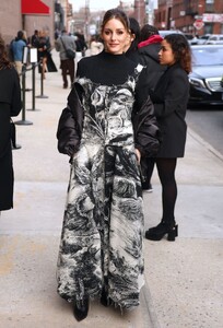 olivia-palermo-at-jason-wu-show-during-nyfw-02-11-2024-2.thumb.jpg.0d3ed8ec0cc244c26fd65184c527e51b.jpg