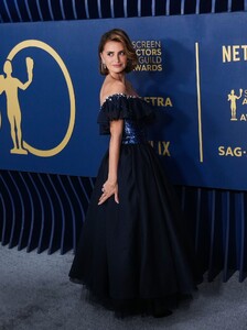 penelope-cruz-at-screen-actors-guild-awards-2024-in-los-angeles-2.jpg