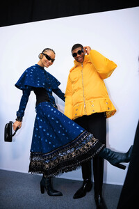 pfw_f23_backstage_offwhite_acielle_013.thumb.jpg.f60a367e0e415ad2635706f0ee13813b.jpg