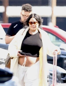 pregnant-vanessa-hudgens-at-lax-airport-in-los-angeles-03-11-2024-1.jpg