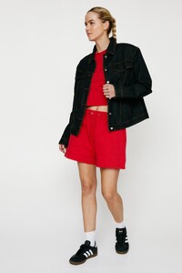 red-boxy-crop-t-shirt-and-shorts-two-piece-set-1.thumb.jpg.24b96af7f4428744473b71503947910c.jpg