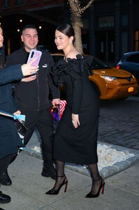 selena-gomez-arriving-at-the-crosby-hotel-in-new-york-03-29-2024-1.jpg