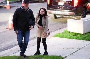 selena-gomez-at-only-murders-in-the-building-filming-in-los-angeles-03-03-2024-5.jpg