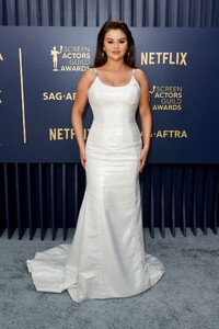 selena-gomez-at-screen-actors-guild-awards-2024-in-los-angeles-17.jpg