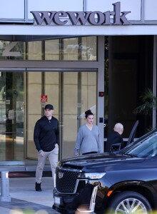 selena-gomez-outside-her-rare-beauty-offices-in-la-02-21-2024-3.jpg