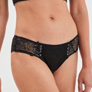 shorty-en-dentelle-noir-femme-vue5-36165600101610004.jpg