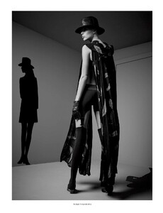 silhouettes_11.thumb.jpeg.27c54daa37c22715e87edd1905cc9a61.jpeg