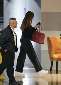 sofia-vergara-arrives-for-a-business-meeting-in-beverly-hills-02-27-2024-3.jpg