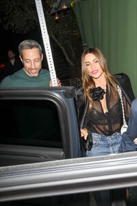 sofia-vergara-departing-from-a-dinner-at-pace-restaurant-in-la-03-01-2024-2.jpg