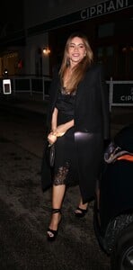 sofia-vergara-departs-cipriani-in-beverly-hills-03-02-2024-3.jpg