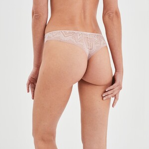 tanga-a-dentelle-rose-poudree-femme-vue2-36165600791603513 (1).jpg